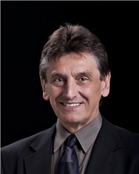 MEL MOMIROV photo