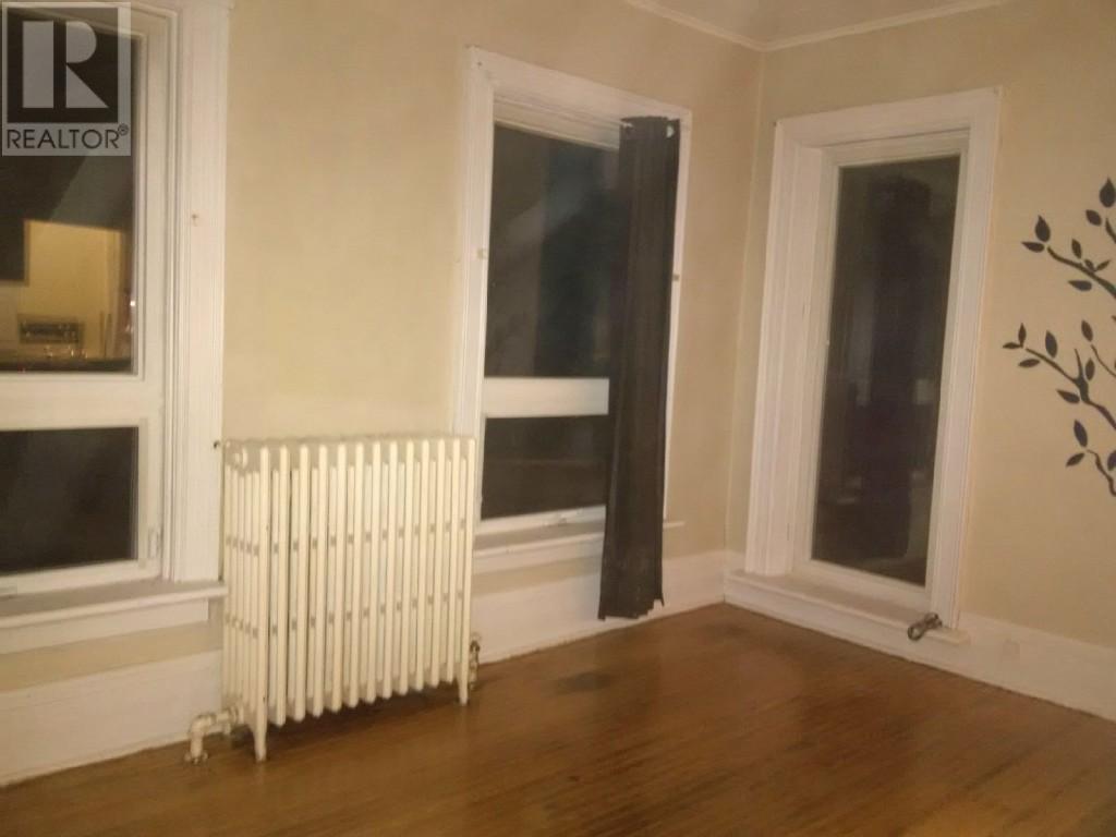Voir l’image agrandie dans une galerie d’images