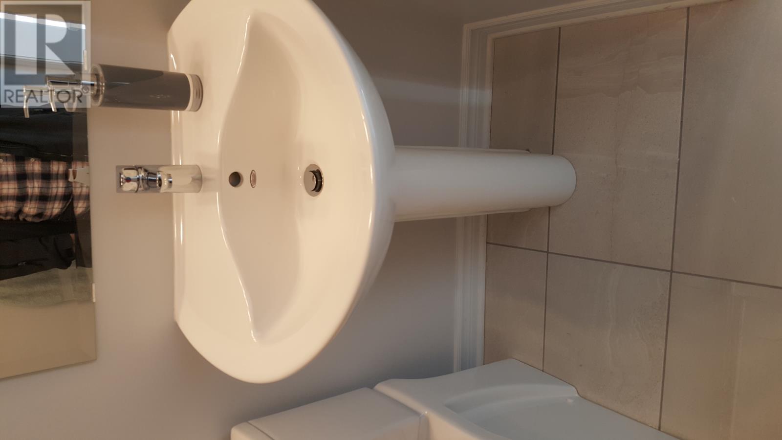 Voir l’image agrandie dans une galerie d’images